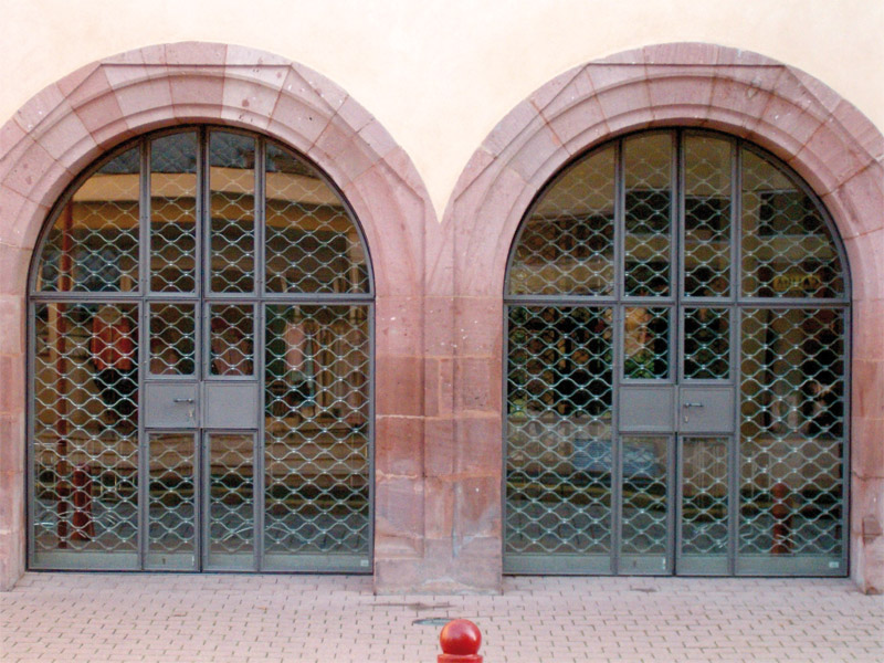 Grille de magasin - Rideau métallique - Sac sécurité